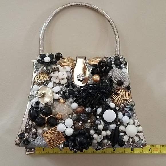 NWT Repurposed Vintage Jewelry Collage Beaded Metal Frame Handbag - Picture 14 of 16